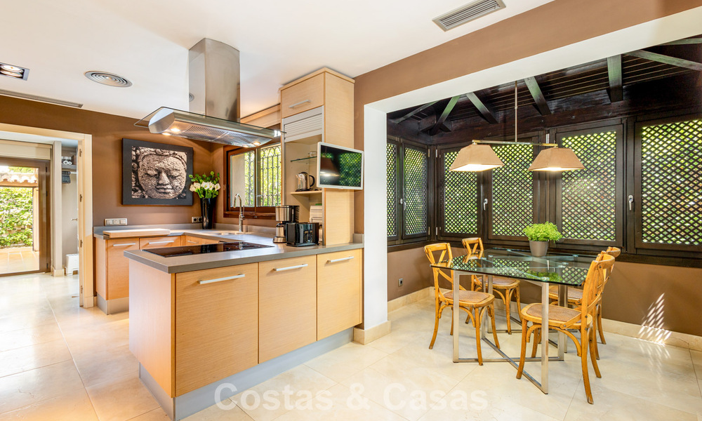 Timeless Andalusian luxury villa for sale in the exclusive gated community of Los Monteros, Marbella 799682