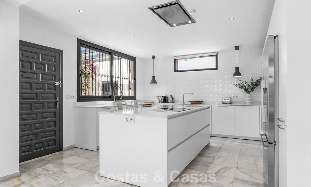 Villa for sale in Nueva Andalucía, Marbella, walking distance to the beach, close to Puerto Banús 799649