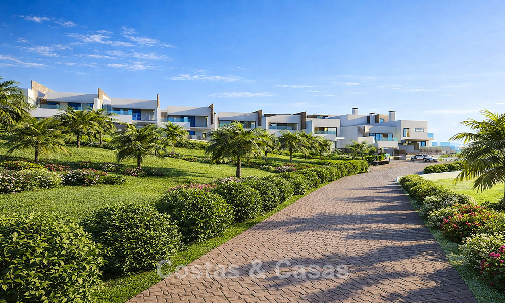 Launch! Frontline beach luxury apartments and townhouses with sea views for sale near Sotogrande, Costa del Sol 799724