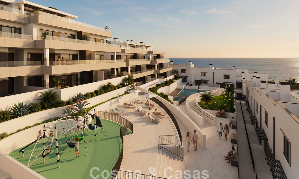 Launch! Frontline beach luxury apartments and townhouses with sea views for sale near Sotogrande, Costa del Sol 799731