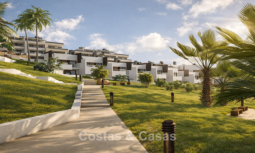 Launch! Frontline beach luxury apartments and townhouses with sea views for sale near Sotogrande, Costa del Sol 799747