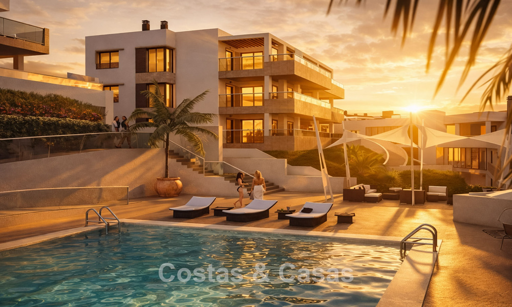 Launch! Frontline beach luxury apartments and townhouses with sea views for sale near Sotogrande, Costa del Sol 799748