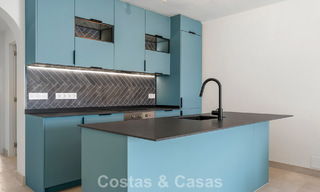 Elegant ground-floor apartment with sea views in Nueva Andalucía, within walking distance of Puerto Banús, Marbella 799777 