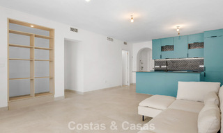 Elegant ground-floor apartment with sea views in Nueva Andalucía, within walking distance of Puerto Banús, Marbella 799778 