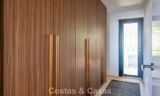 Modernised sea-view apartment for sale within walking distance of puerto banús and the beach in Nueva Andalucía, Marbella 799789 