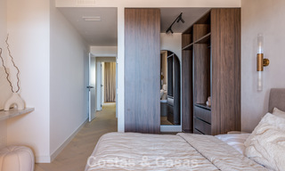 Modernised sea-view apartment for sale within walking distance of puerto banús and the beach in Nueva Andalucía, Marbella 799799 