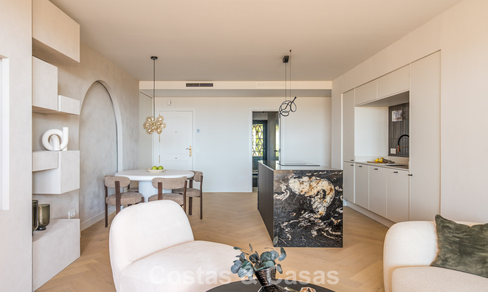 Modernised sea-view apartment for sale within walking distance of puerto banús and the beach in Nueva Andalucía, Marbella 799809