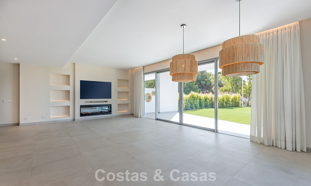 Modern semi-detached villa for sale close to amenities in Guadalmina and San Pedro town centre, Marbella 799885