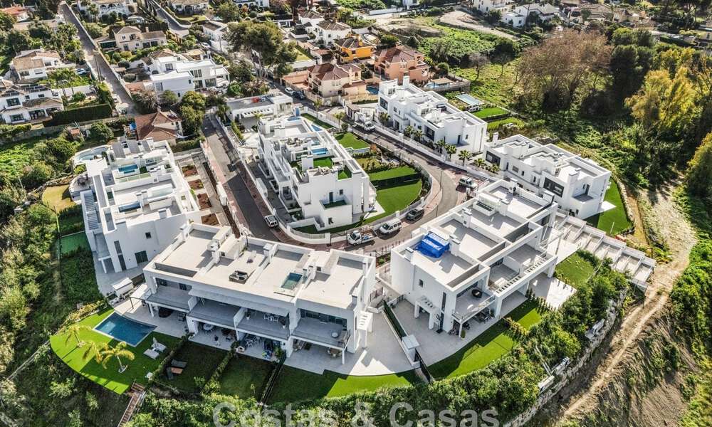 Modern semi-detached villa for sale close to amenities in Guadalmina and San Pedro town centre, Marbella 799917
