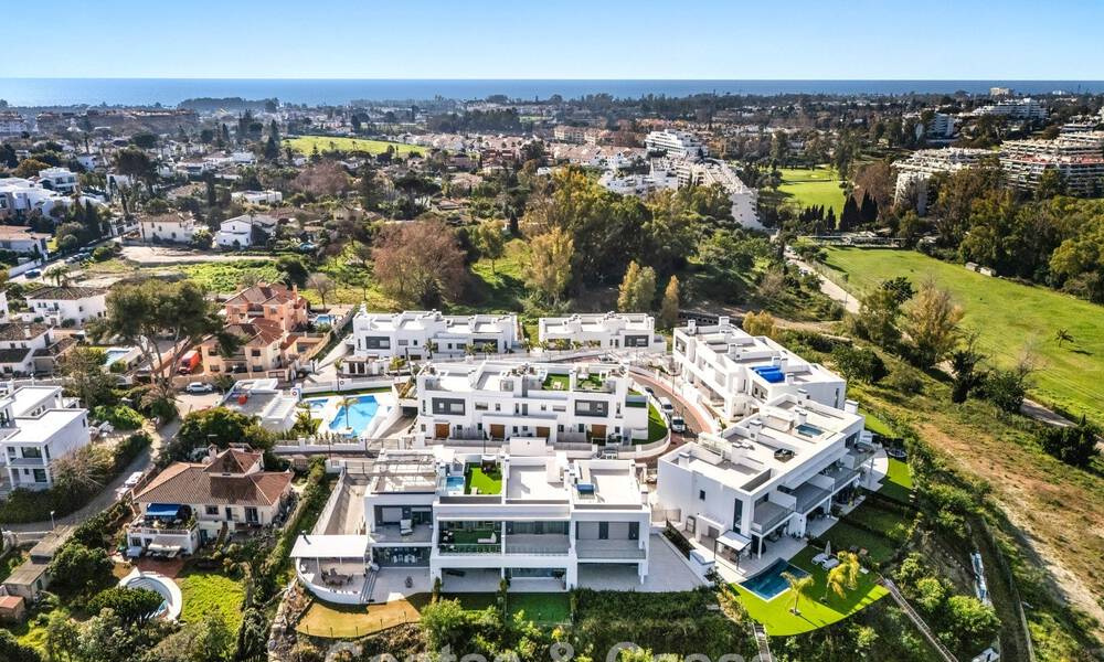 Modern semi-detached villa for sale close to amenities in Guadalmina and San Pedro town centre, Marbella 799919