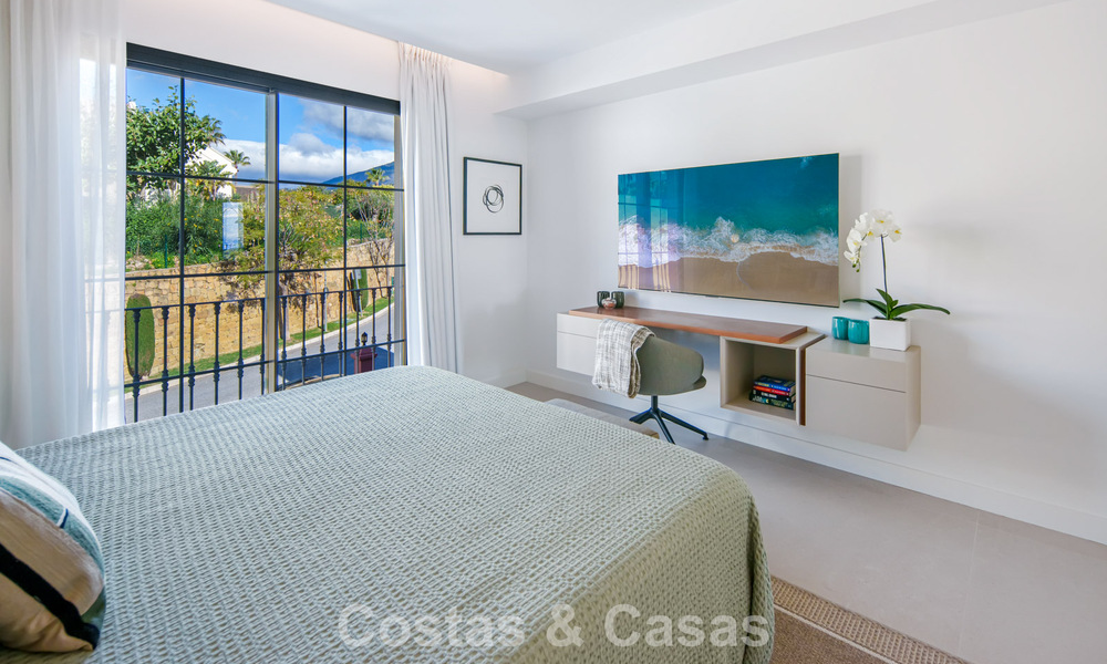 High-end fully renovated penthouse with spectacular sea views for sale in Marbella - Benahavís 800042