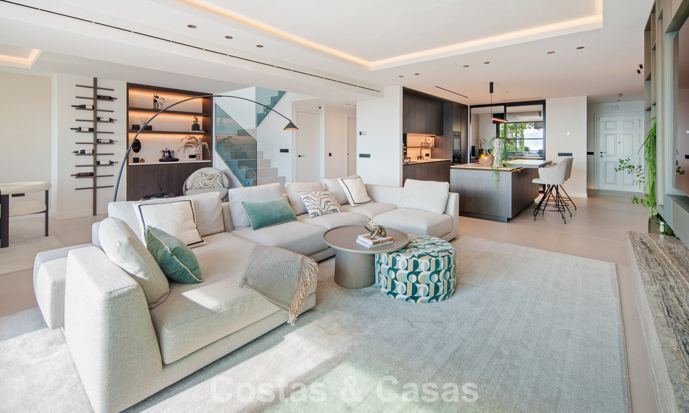 High-end fully renovated penthouse with spectacular sea views for sale in Marbella - Benahavís 800052
