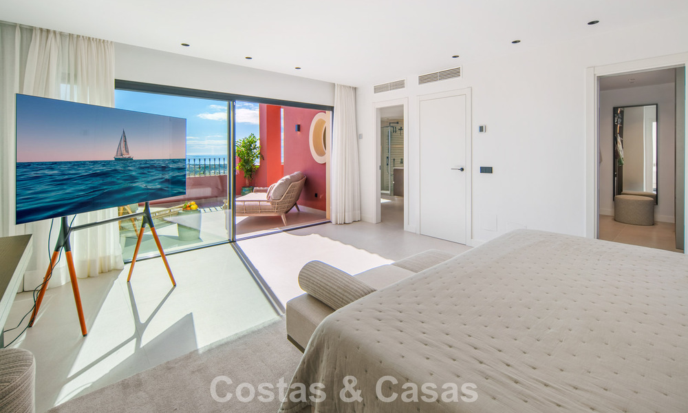 High-end fully renovated penthouse with spectacular sea views for sale in Marbella - Benahavís 800059