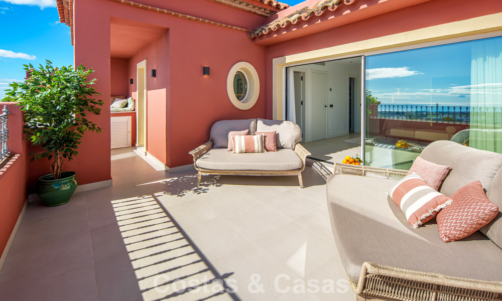 High-end fully renovated penthouse with spectacular sea views for sale in Marbella - Benahavís 800062