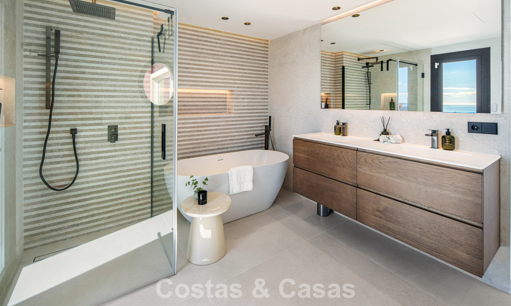 High-end fully renovated penthouse with spectacular sea views for sale in Marbella - Benahavís 800069