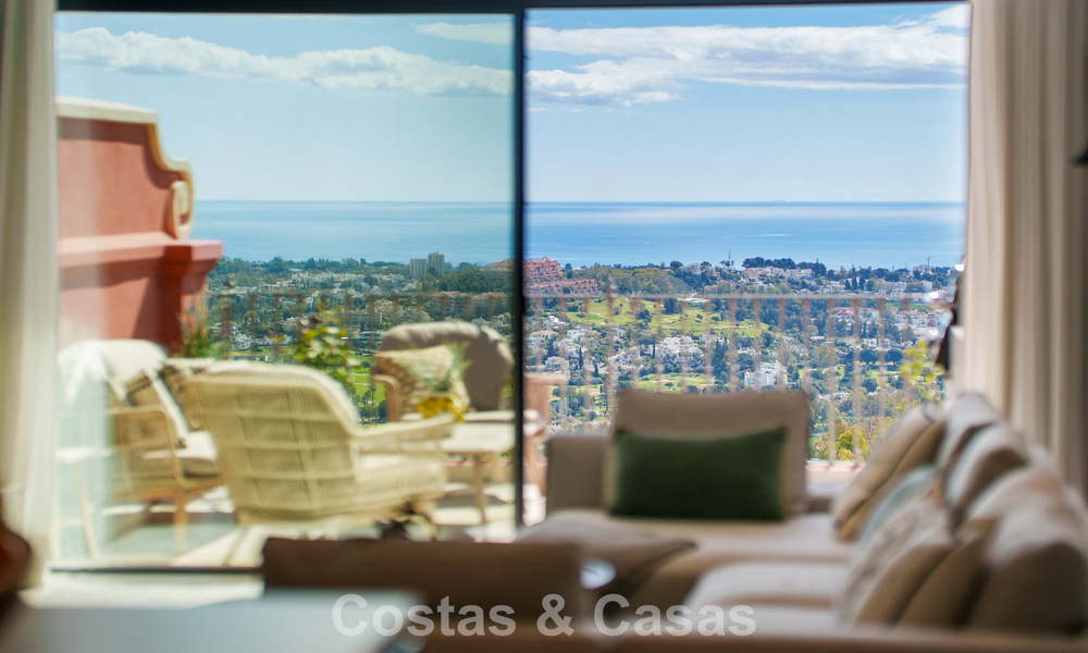 High-end fully renovated penthouse with spectacular sea views for sale in Marbella - Benahavís 800078