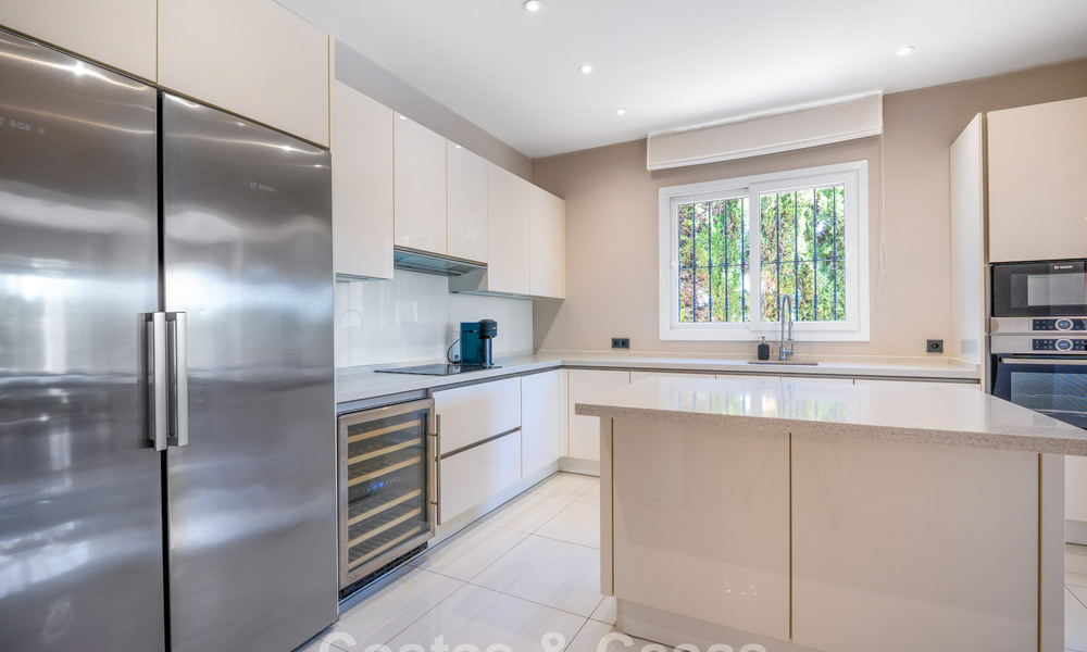 Luxury villa with entertainment level and guest accommodation for sale in Nueva Andalucía, Marbella 799979