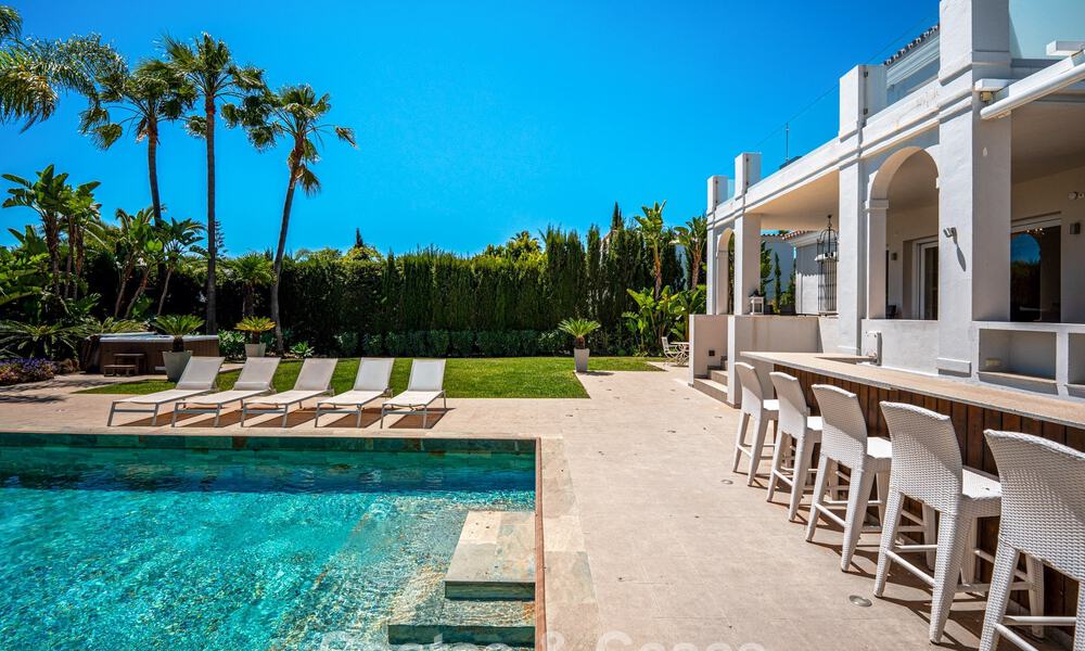Luxury villa with entertainment level and guest accommodation for sale in Nueva Andalucía, Marbella 800016