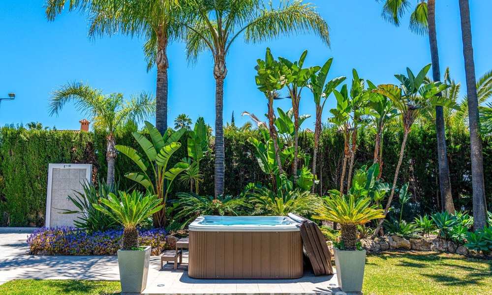 Luxury villa with entertainment level and guest accommodation for sale in Nueva Andalucía, Marbella 800022