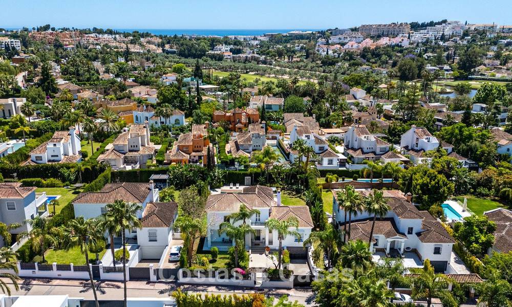 Luxury villa with entertainment level and guest accommodation for sale in Nueva Andalucía, Marbella 800030