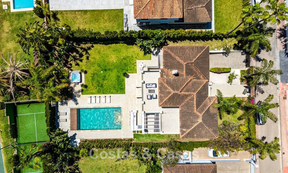 Luxury villa with entertainment level and guest accommodation for sale in Nueva Andalucía, Marbella 800032