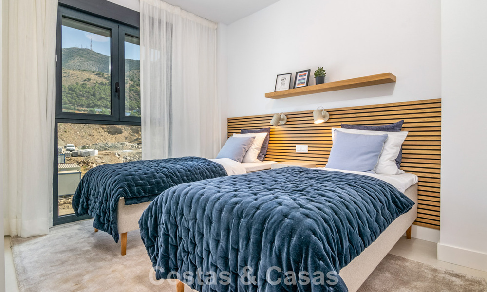 Turnkey modern luxury homes for sale with sea view in a resort-style development in Fuengirola, Costa del Sol 799930
