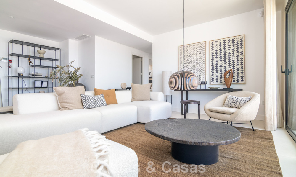 Turnkey modern luxury homes for sale with sea view in a resort-style development in Fuengirola, Costa del Sol 799937