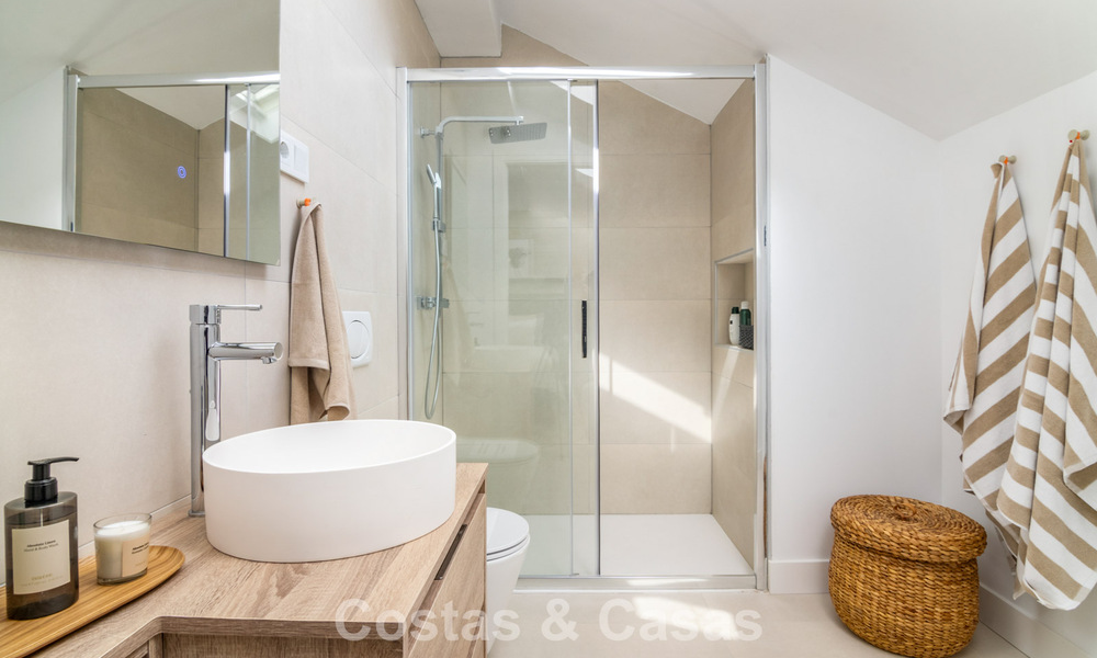 Turnkey modern luxury homes for sale with sea view in a resort-style development in Fuengirola, Costa del Sol 799938