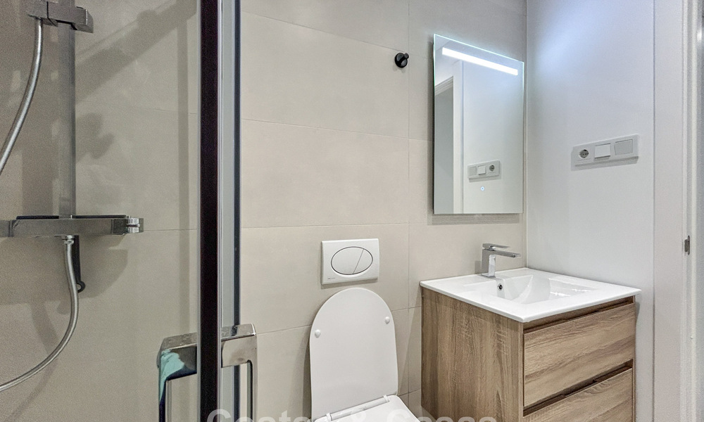 Turnkey modern luxury homes for sale with sea view in a resort-style development in Fuengirola, Costa del Sol 799944