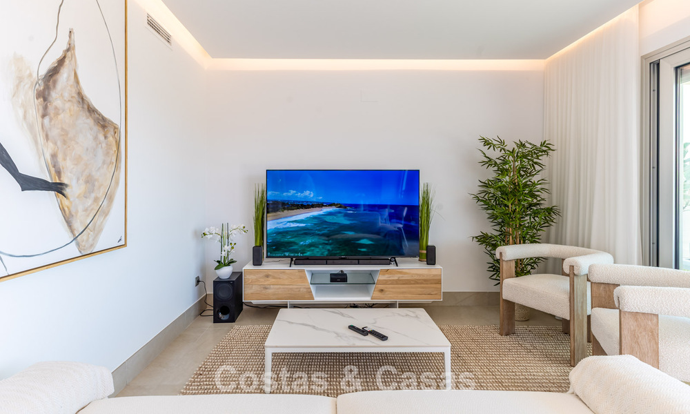 Very bright apartment with spacious lounge terrace for sale in La Cala Golf, Mijas, Costa del Sol 799959