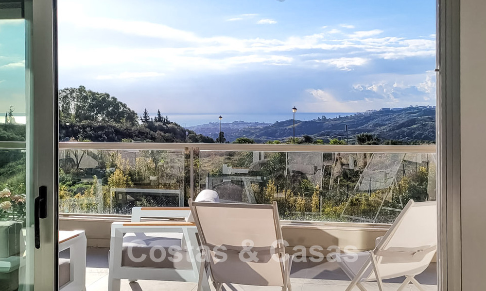 Very bright apartment with spacious lounge terrace for sale in La Cala Golf, Mijas, Costa del Sol 799974
