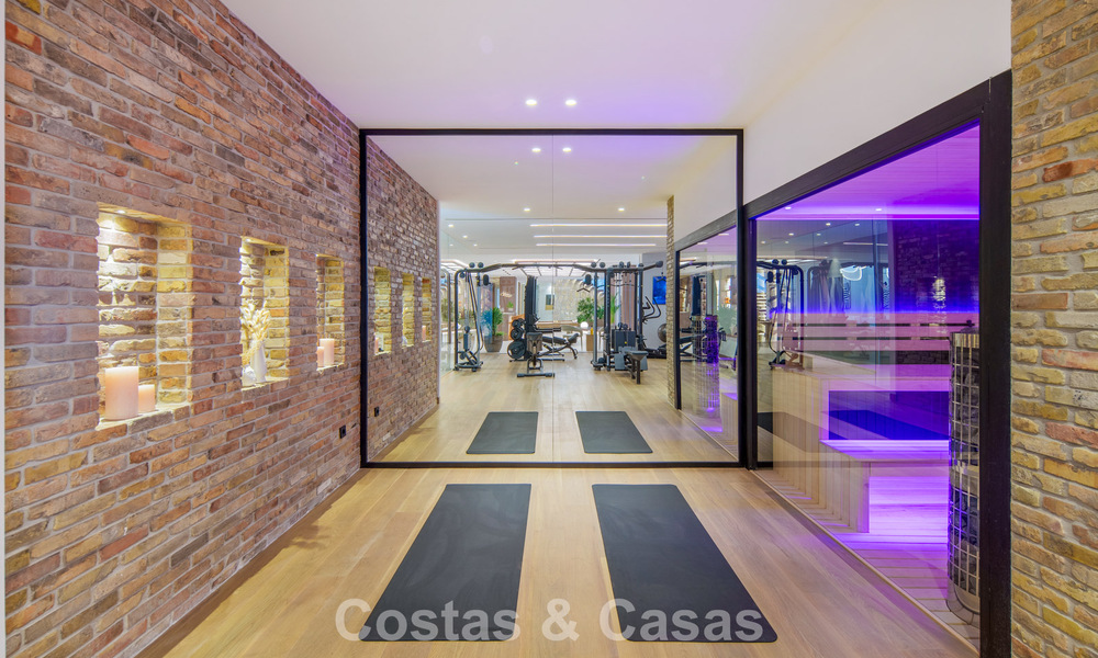 Contemporary designer villa with panoramic views for sale in Nueva Andalucía’s Golf Valley, Marbella 800100