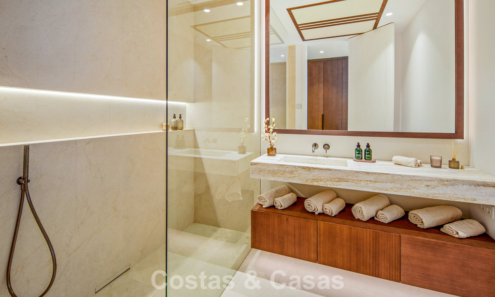 Contemporary designer villa with panoramic views for sale in Nueva Andalucía’s Golf Valley, Marbella 800116