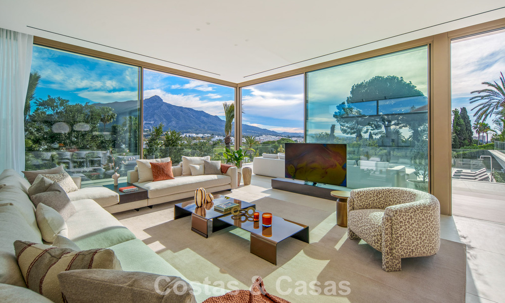 Contemporary designer villa with panoramic views for sale in Nueva Andalucía’s Golf Valley, Marbella 800148