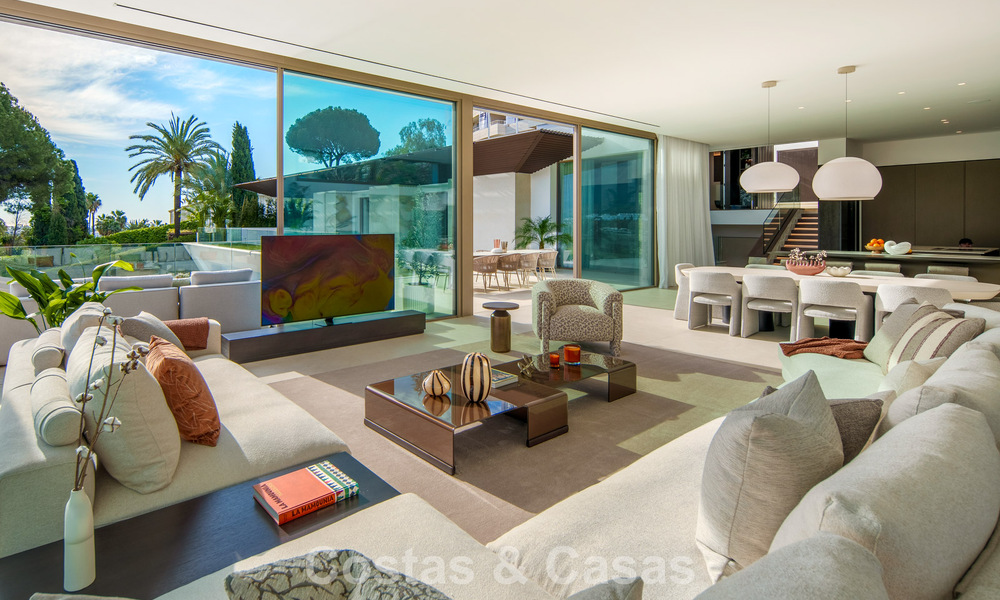 Contemporary designer villa with panoramic views for sale in Nueva Andalucía’s Golf Valley, Marbella 800149