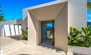 Contemporary designer villa with panoramic views for sale in Nueva Andalucía’s Golf Valley, Marbella 800179 