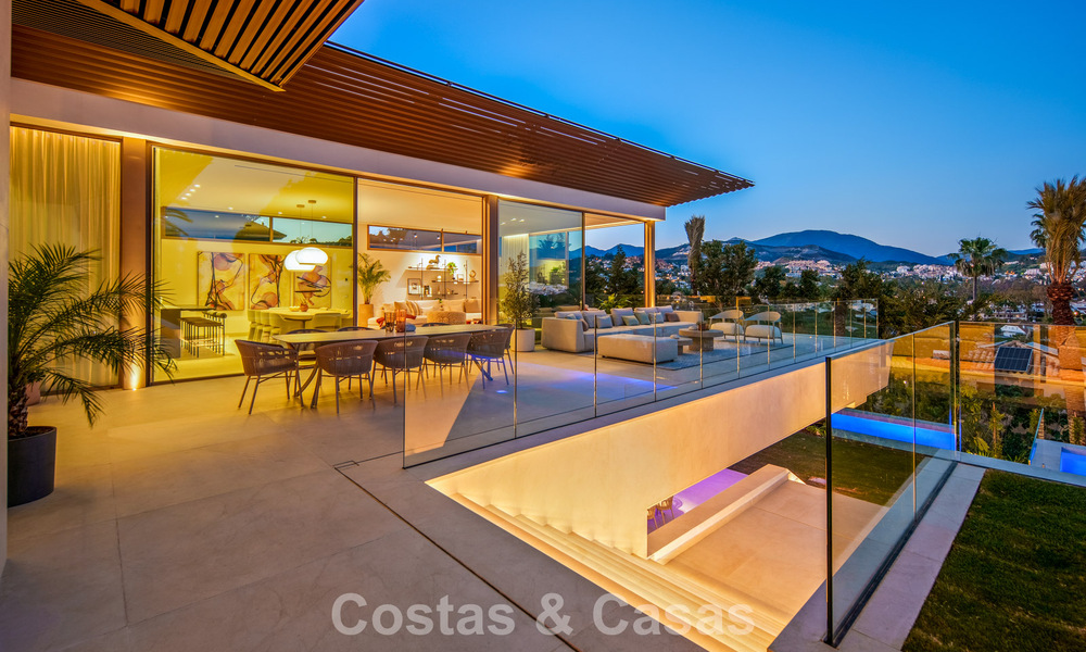 Contemporary designer villa with panoramic views for sale in Nueva Andalucía’s Golf Valley, Marbella 800191