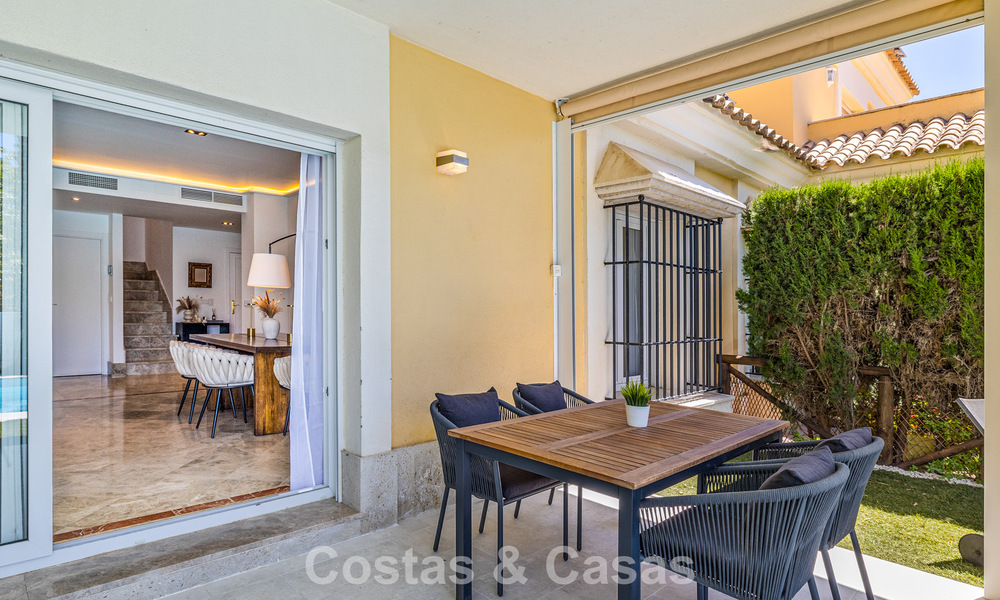 Renovated semi-detached villa for sale with sea view on the golf course east of Marbella 800238