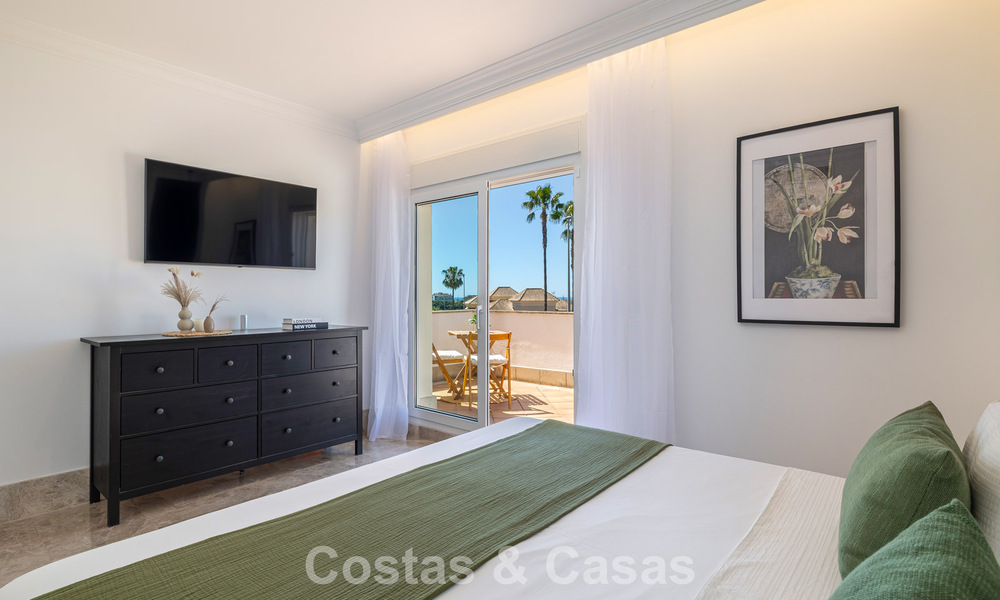 Renovated semi-detached villa for sale with sea view on the golf course east of Marbella 800244