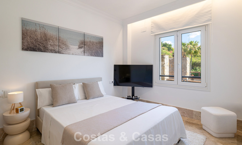 Renovated semi-detached villa for sale with sea view on the golf course east of Marbella 800245