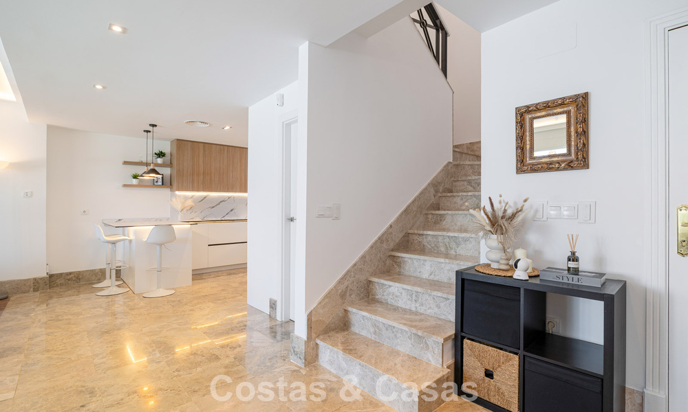Renovated semi-detached villa for sale with sea view on the golf course east of Marbella 800254