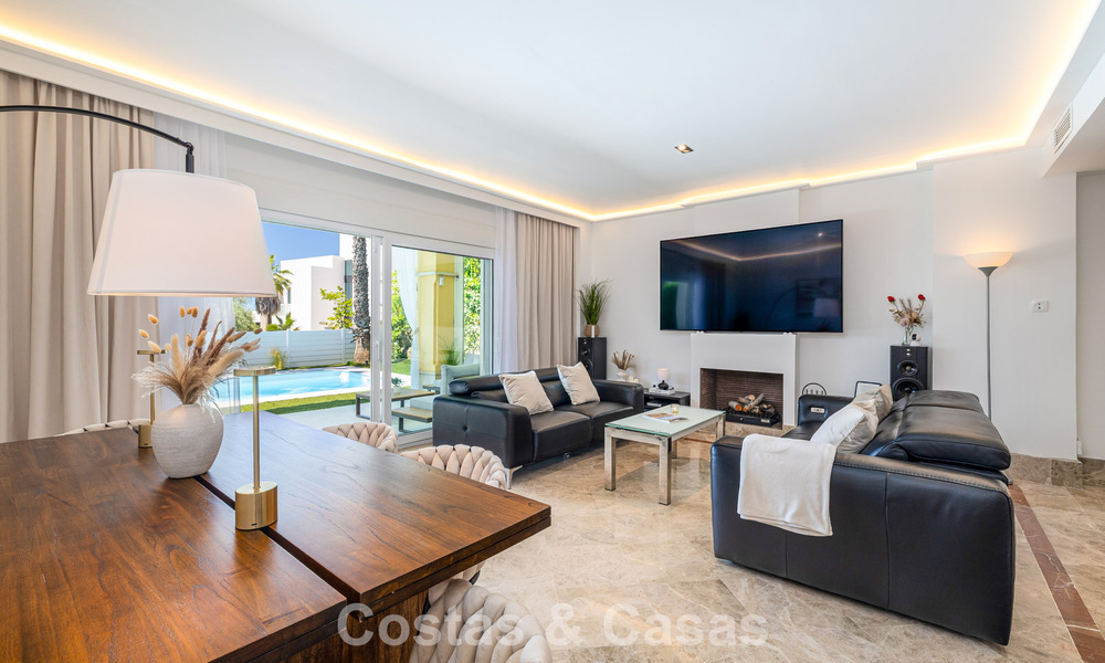Renovated semi-detached villa for sale with sea view on the golf course east of Marbella 800259