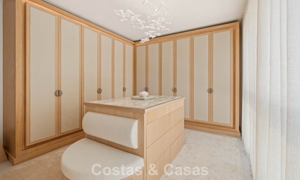 Moderne luxury villa with contemporary architecture and panoramic views for sale in the Hills of Marbella East 800275