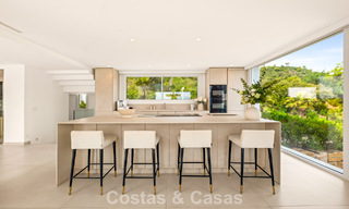 Moderne luxury villa with contemporary architecture and panoramic views for sale in the Hills of Marbella East 800280 