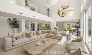 Moderne luxury villa with contemporary architecture and panoramic views for sale in the Hills of Marbella East 800282 