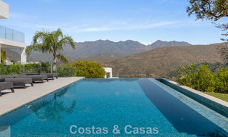 Moderne luxury villa with contemporary architecture and panoramic views for sale in the Hills of Marbella East 800311 