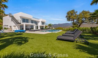 Moderne luxury villa with contemporary architecture and panoramic views for sale in the Hills of Marbella East 800312 