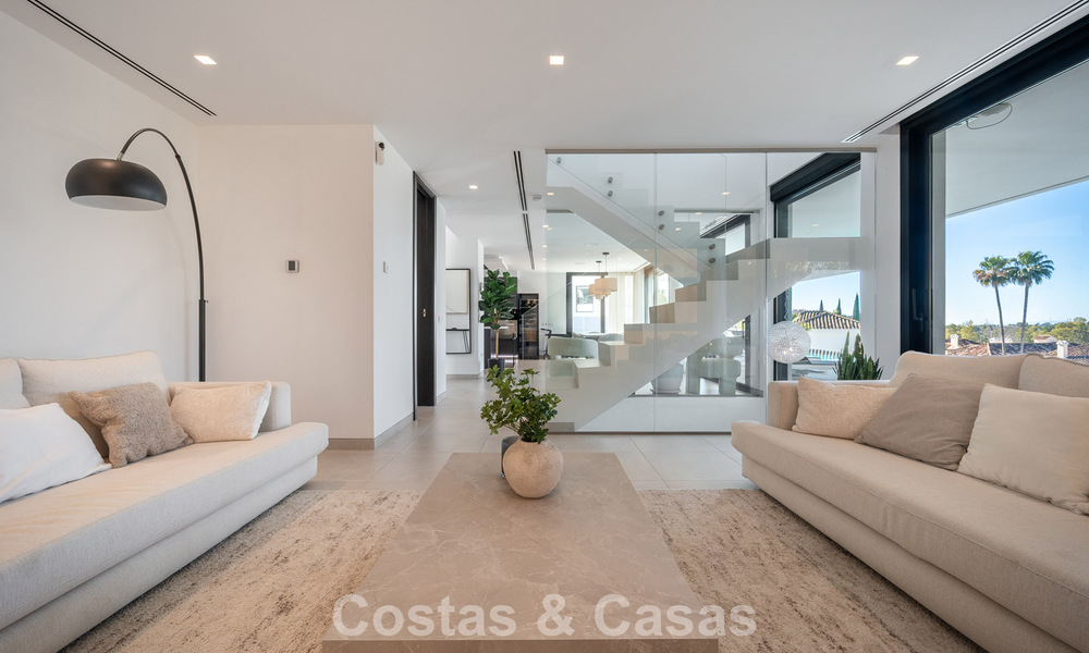 Sophisticated luxury villa for sale with panoramic views in nueva andalucía’s prestigious golf valley, marbella 800335