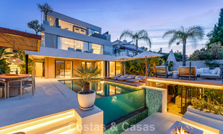 Modern renovated luxury villa with stunning views for sale in Nueva Andalucía, Marbella 800343 