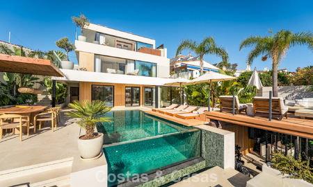 Modern renovated luxury villa with stunning views for sale in Nueva Andalucía, Marbella 800353